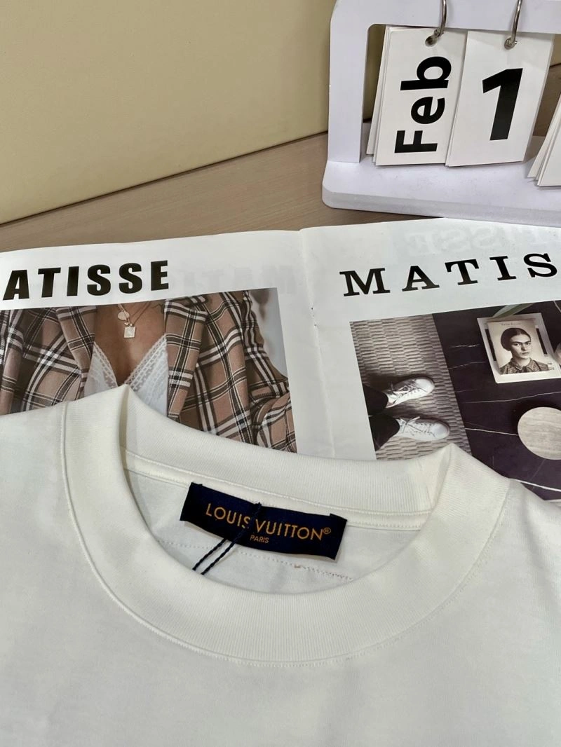 Lightweight Louis Vuitton T-Shirts 135472