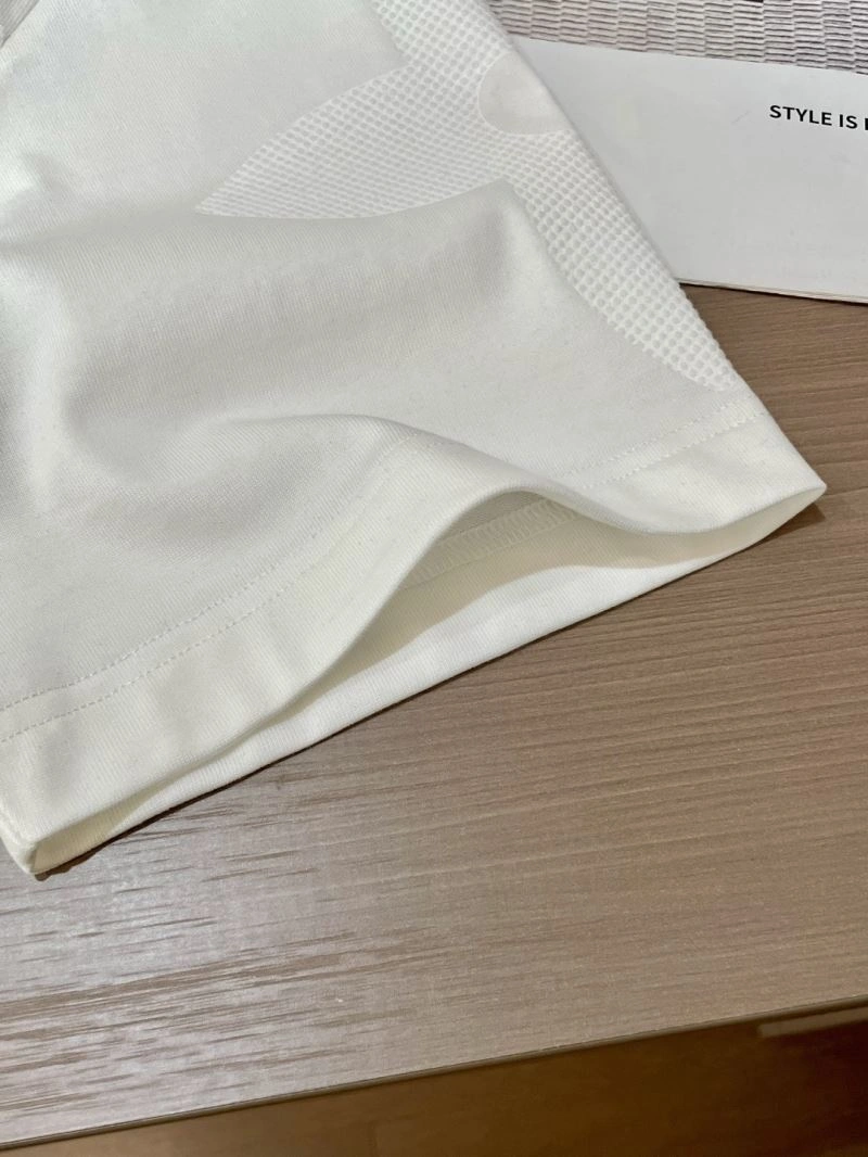 Lightweight Louis Vuitton T-Shirts 135472
