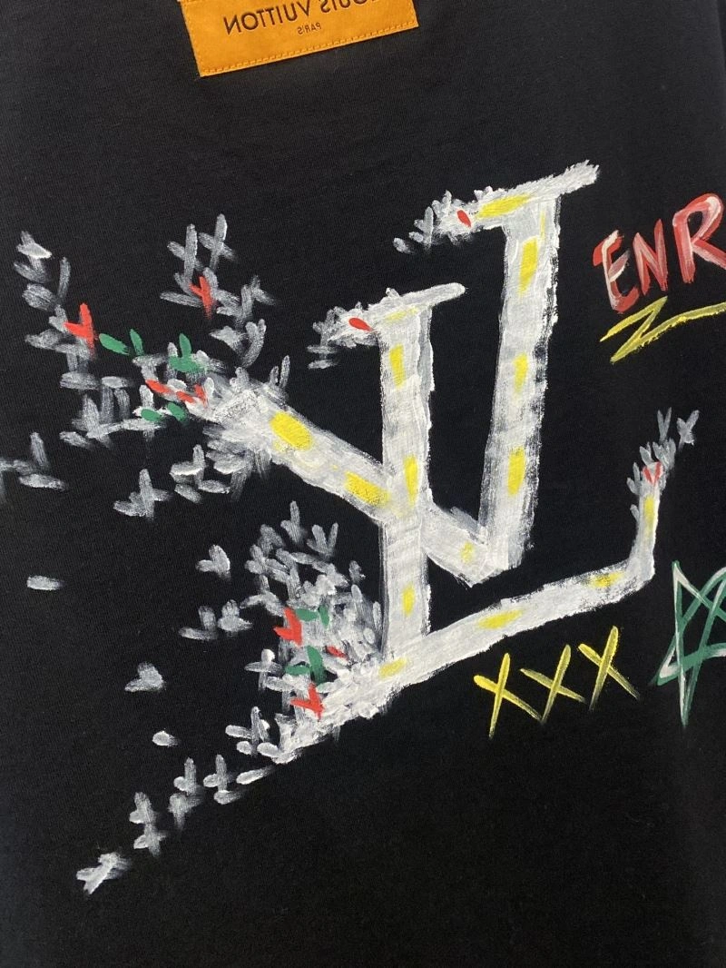 Stylish Louis Vuitton T-Shirts 135468