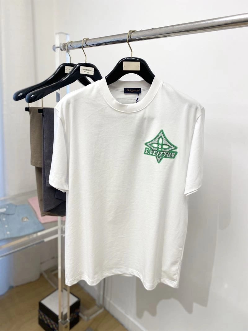 Louis Vuitton T-Shirts Youthful 135470