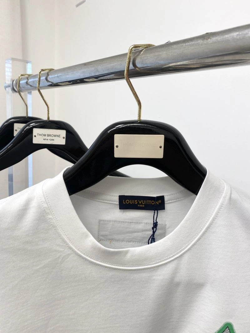 Louis Vuitton T-Shirts Youthful 135470