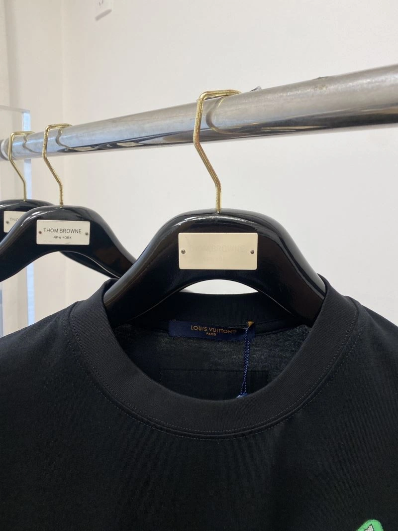WeatherProof Louis Vuitton T-Shirts 135466