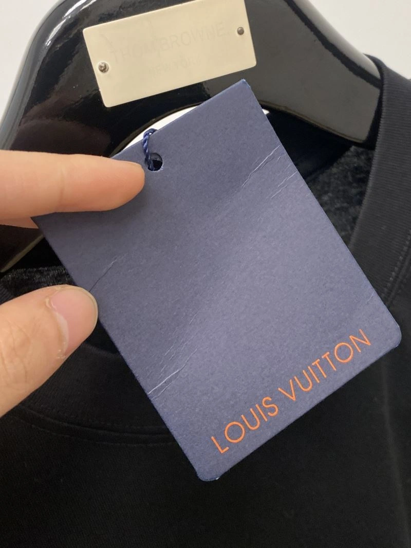 WeatherProof Louis Vuitton T-Shirts 135466