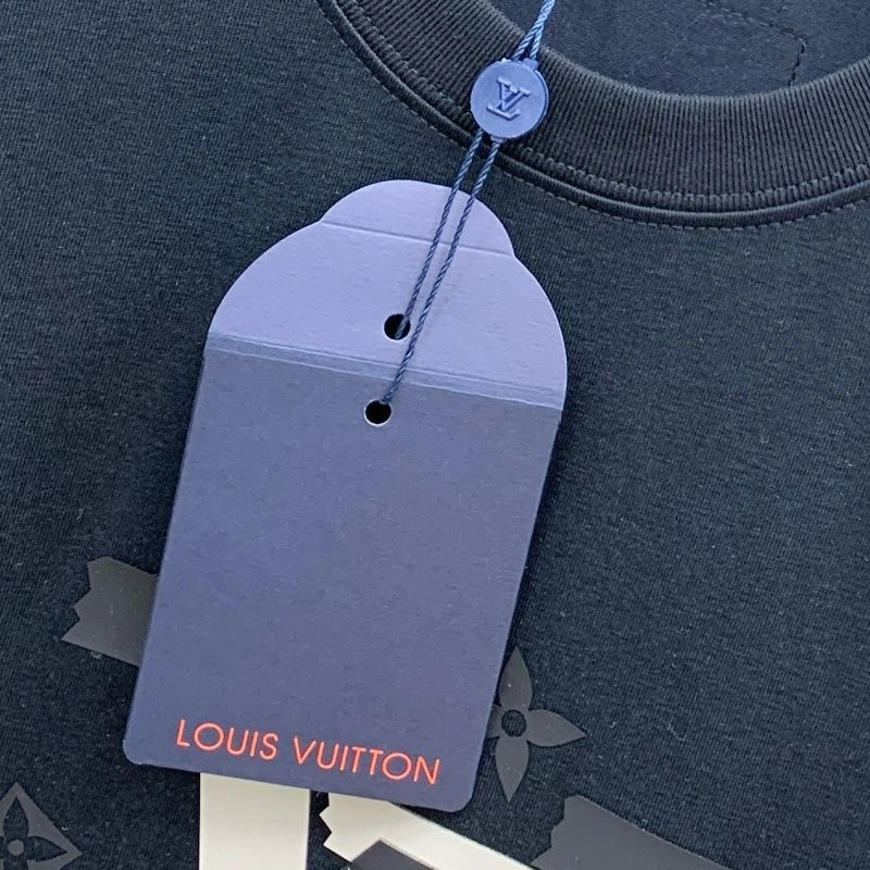 ComfortFit Louis Vuitton T-Shirts 135435