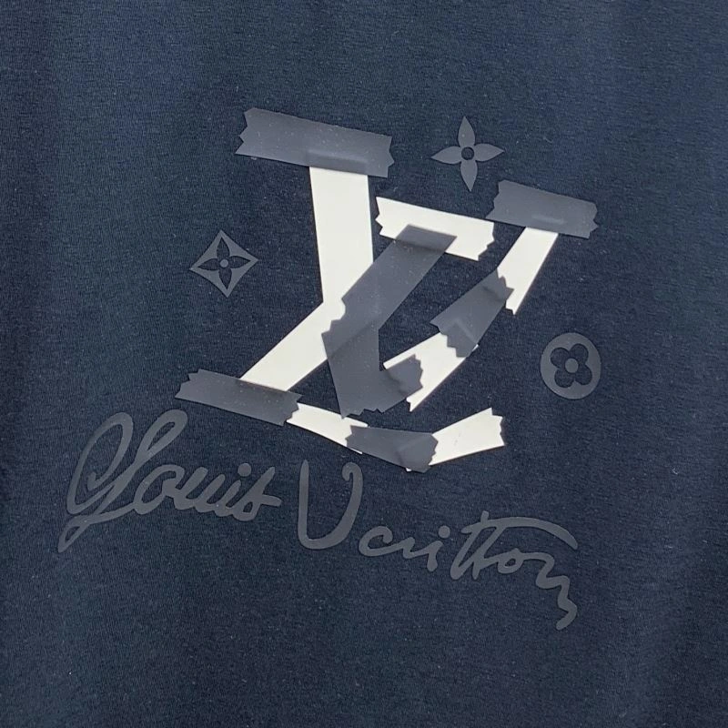 ComfortFit Louis Vuitton T-Shirts 135435
