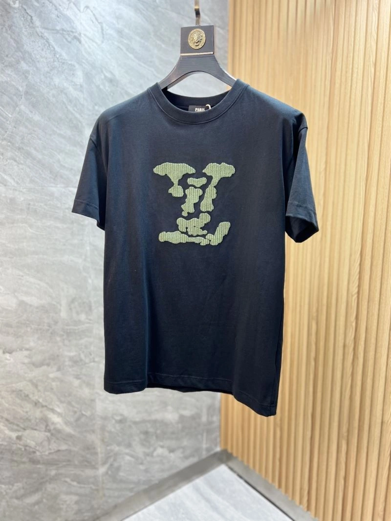 Louis Vuitton T-Shirts Snug 135439