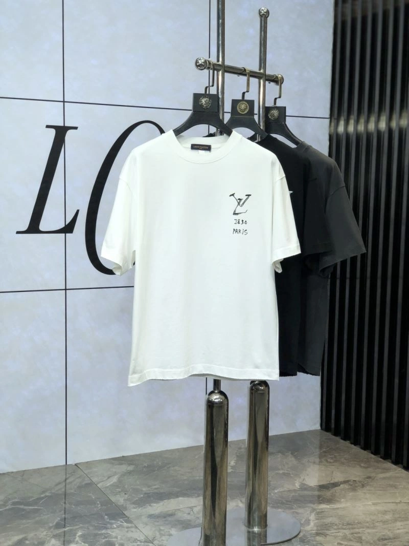 Comfortable Louis Vuitton T-Shirts 135446