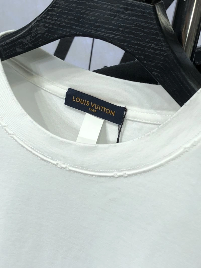 Comfortable Louis Vuitton T-Shirts 135446