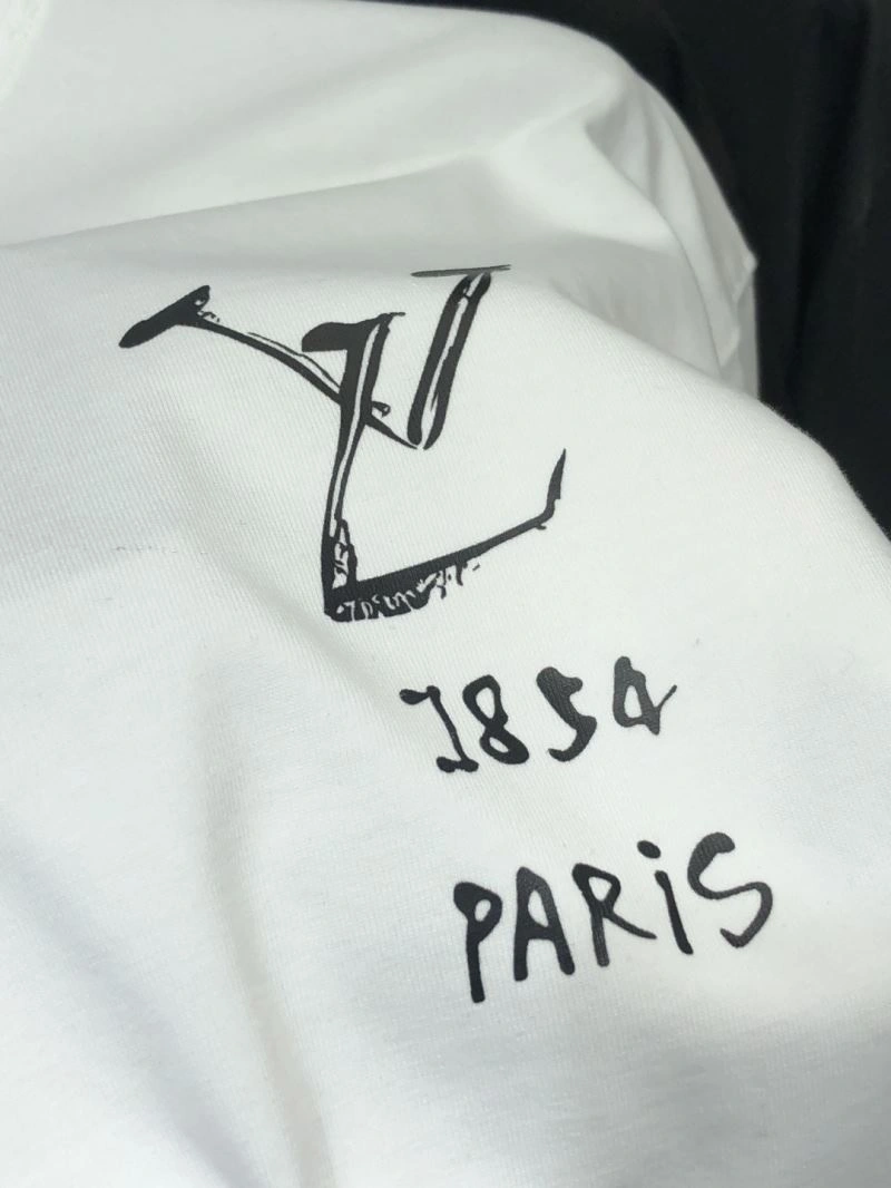 Comfortable Louis Vuitton T-Shirts 135446