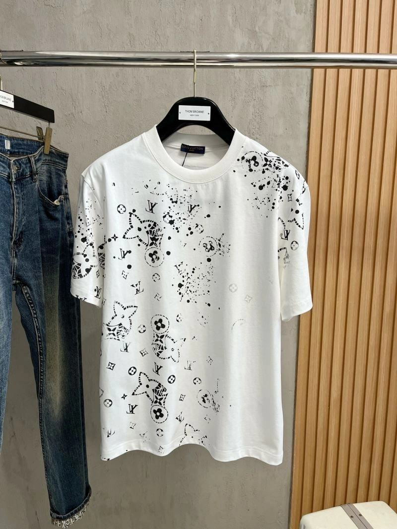 Minimalist Louis Vuitton T-Shirts 135449