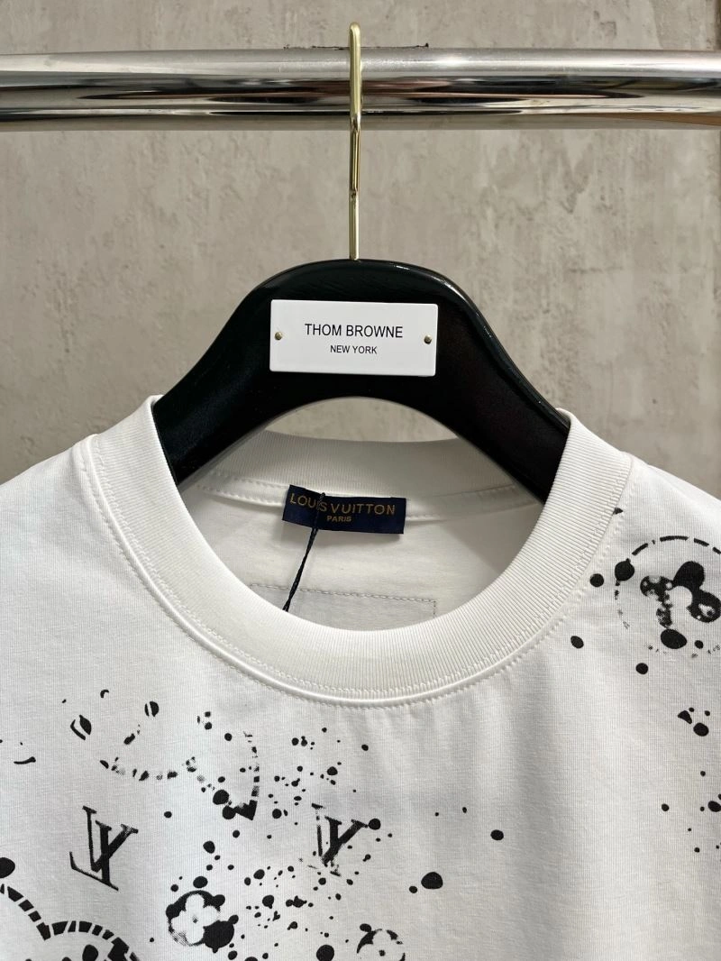 Minimalist Louis Vuitton T-Shirts 135449