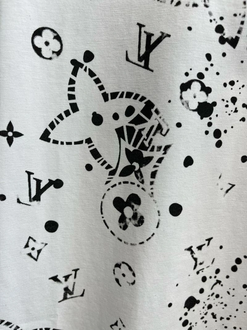 Minimalist Louis Vuitton T-Shirts 135449