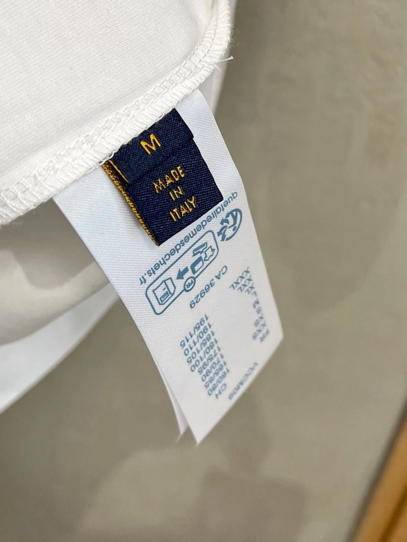 Minimalist Louis Vuitton T-Shirts 135449