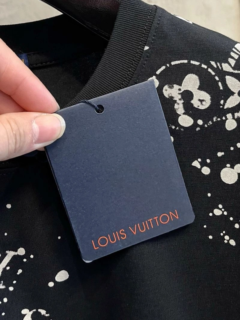 Durable Louis Vuitton T-Shirts 135464