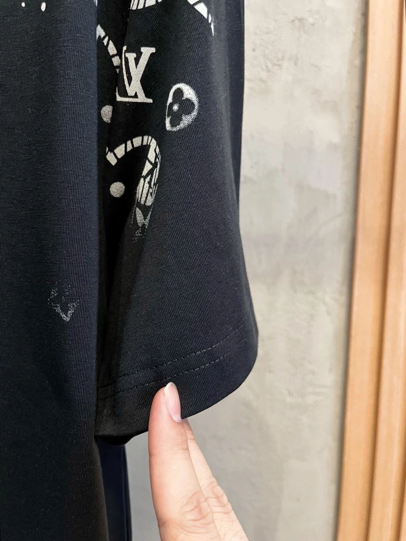 Durable Louis Vuitton T-Shirts 135464