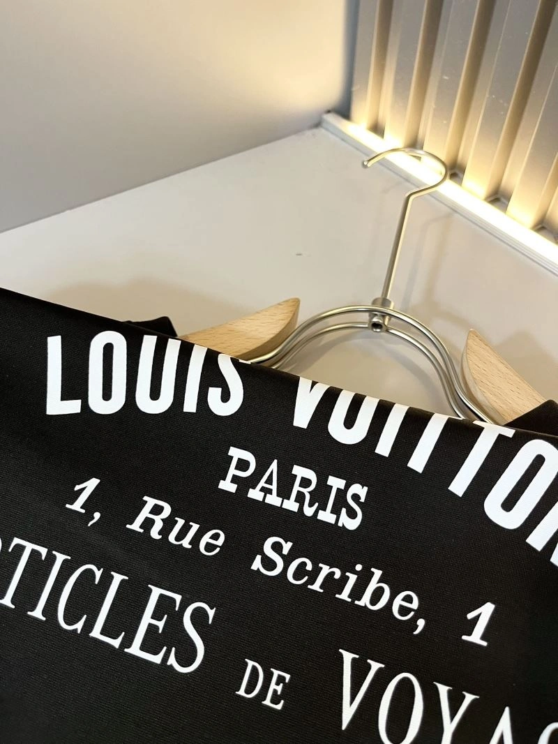 Louis Vuitton T-Shirts FreshLook 135443