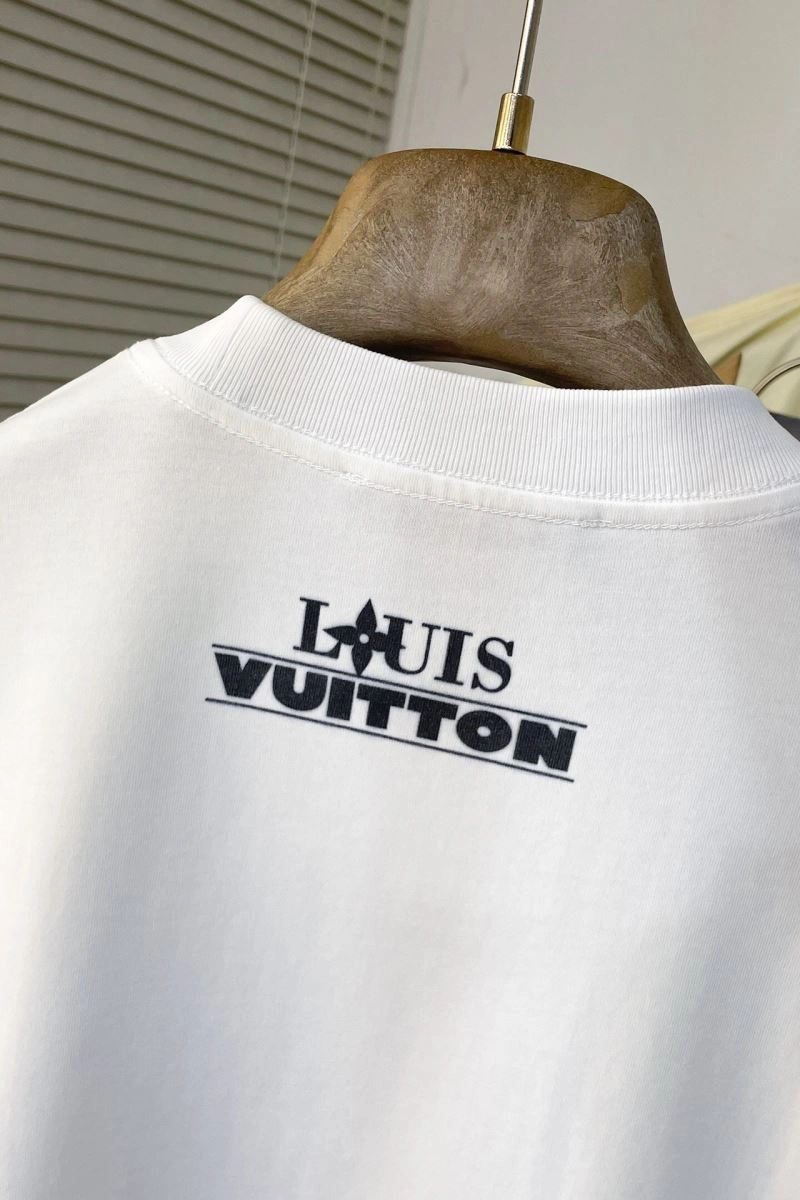 Louis Vuitton T-Shirts TimelessDesign 135460
