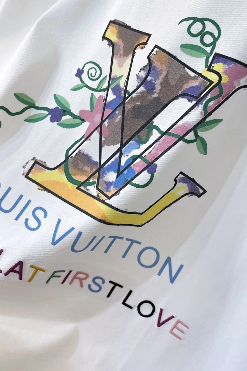 Louis Vuitton T-Shirts TimelessDesign 135460