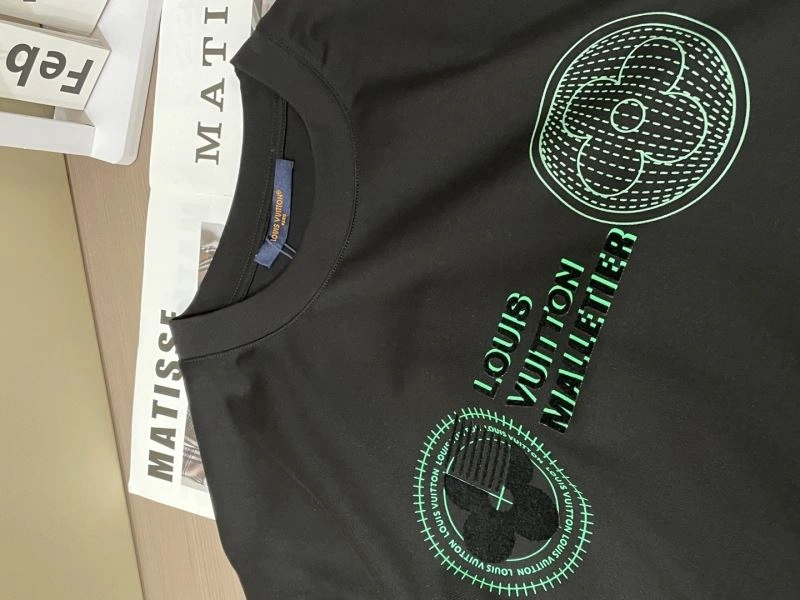 Durable Louis Vuitton T-Shirts 135465