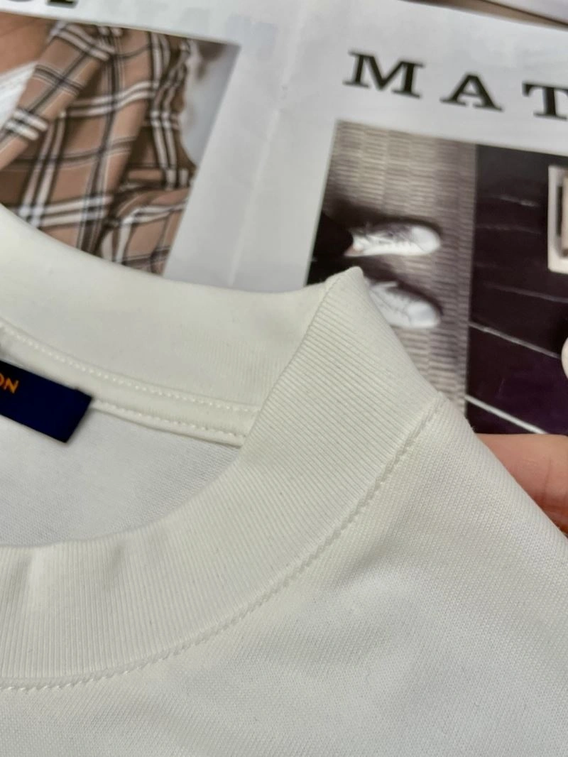 Louis Vuitton T-Shirts Flexible 135432