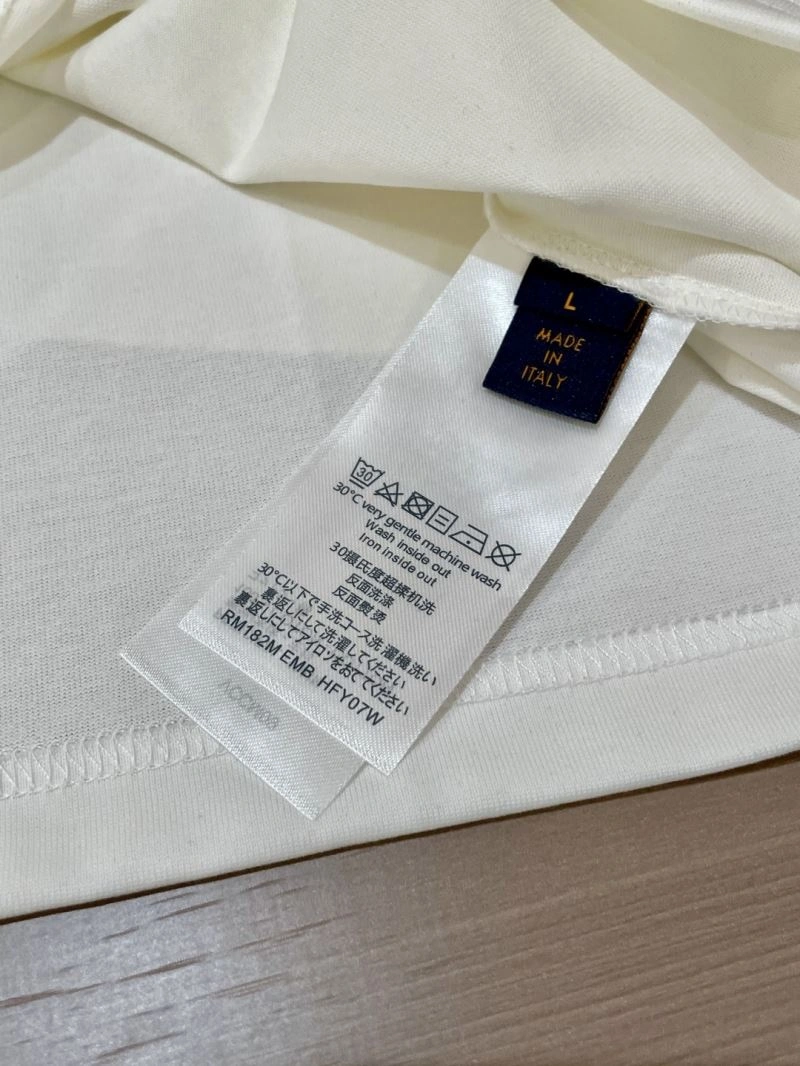 Louis Vuitton T-Shirts Flexible 135432