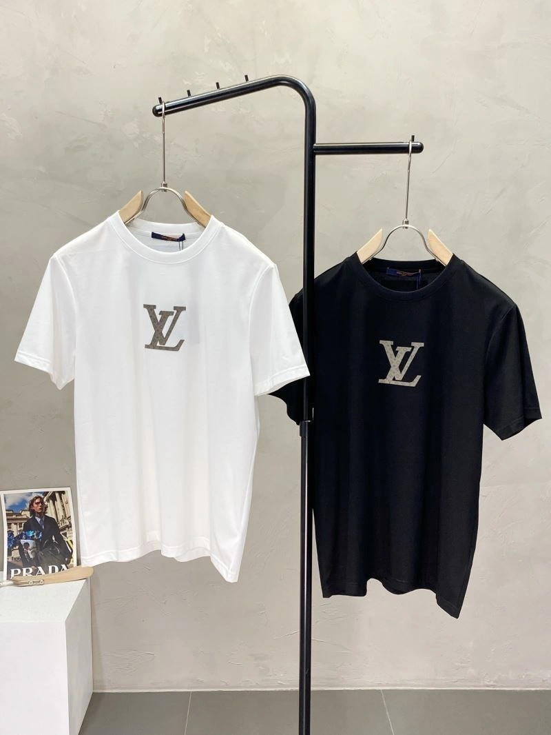 Louis Vuitton T-Shirts Affordable 135436