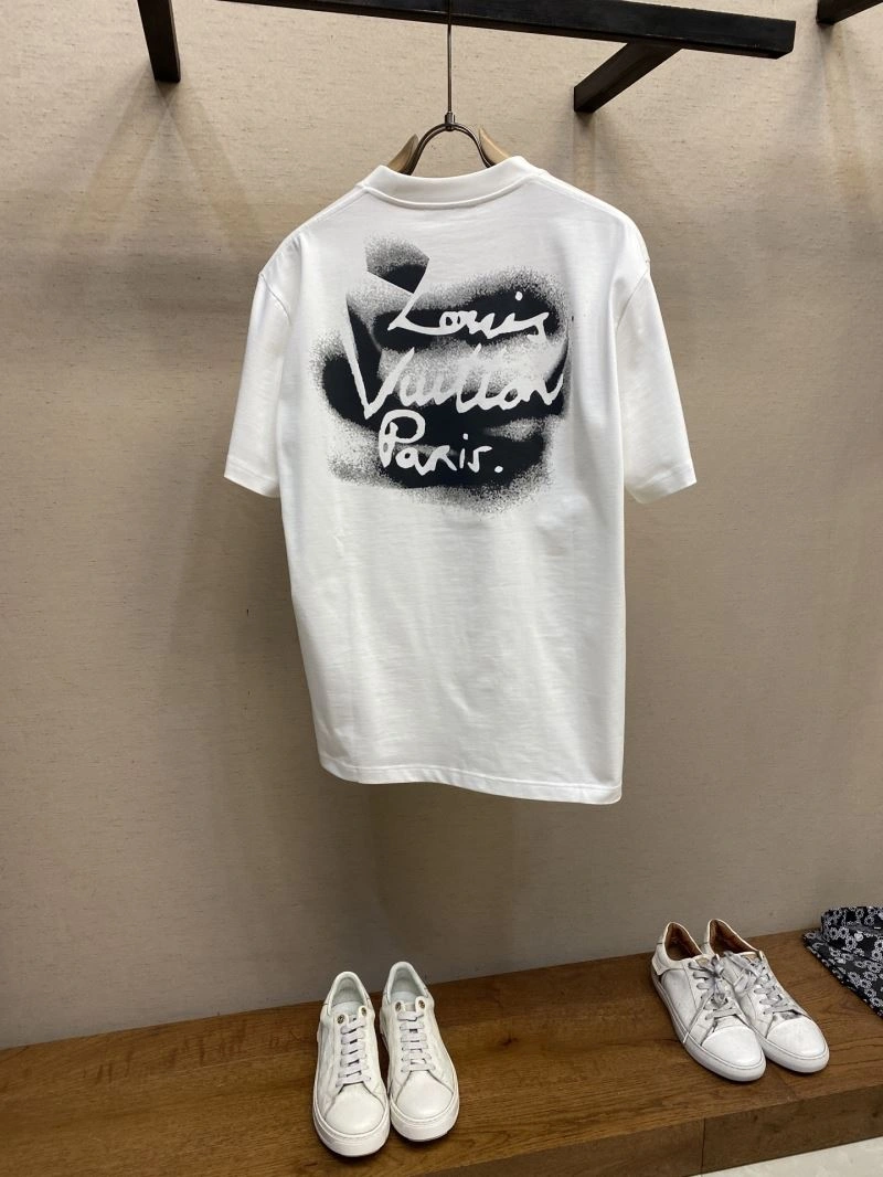 Louis Vuitton T-Shirts FashionForward 135431