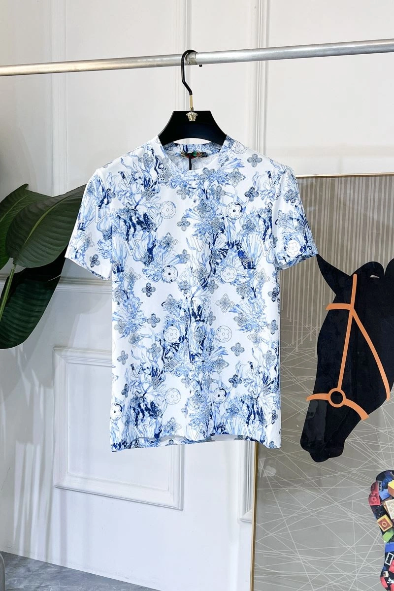 Louis Vuitton T-Shirts Sophisticated 135467
