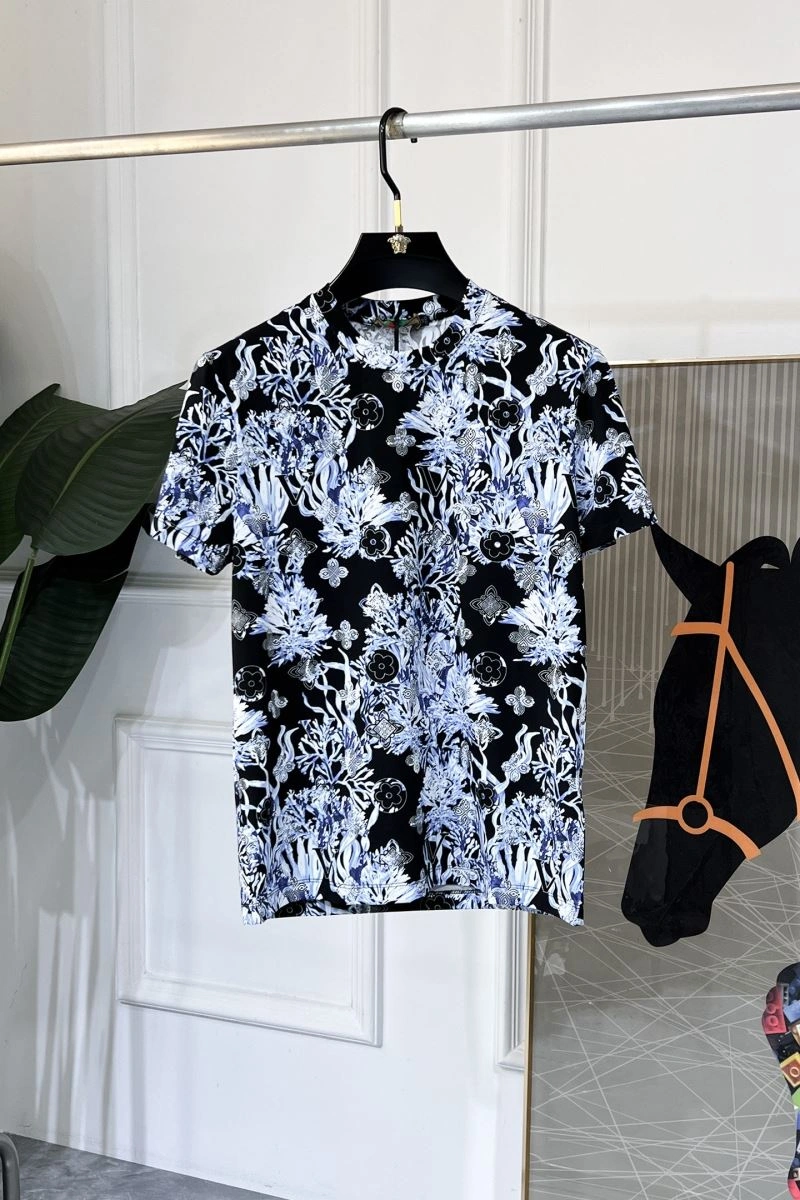 Louis Vuitton T-Shirts Sophisticated 135467