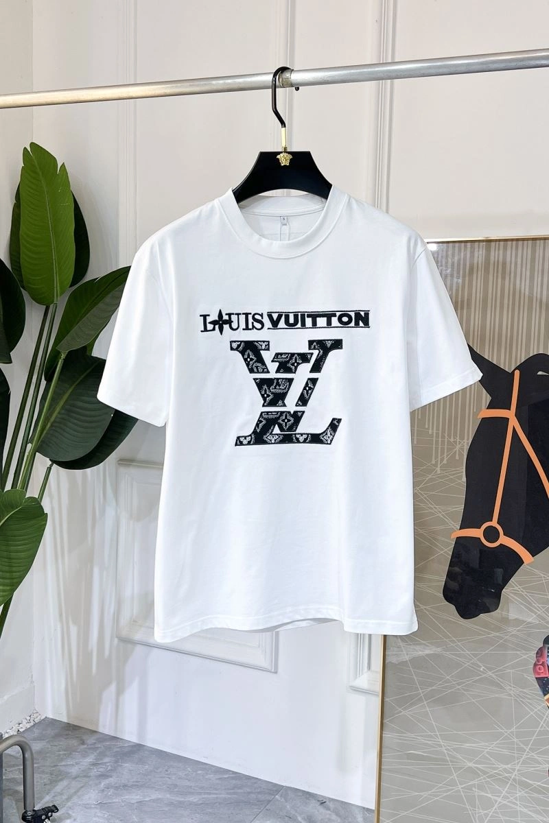 Cozy Louis Vuitton T-Shirts 135428