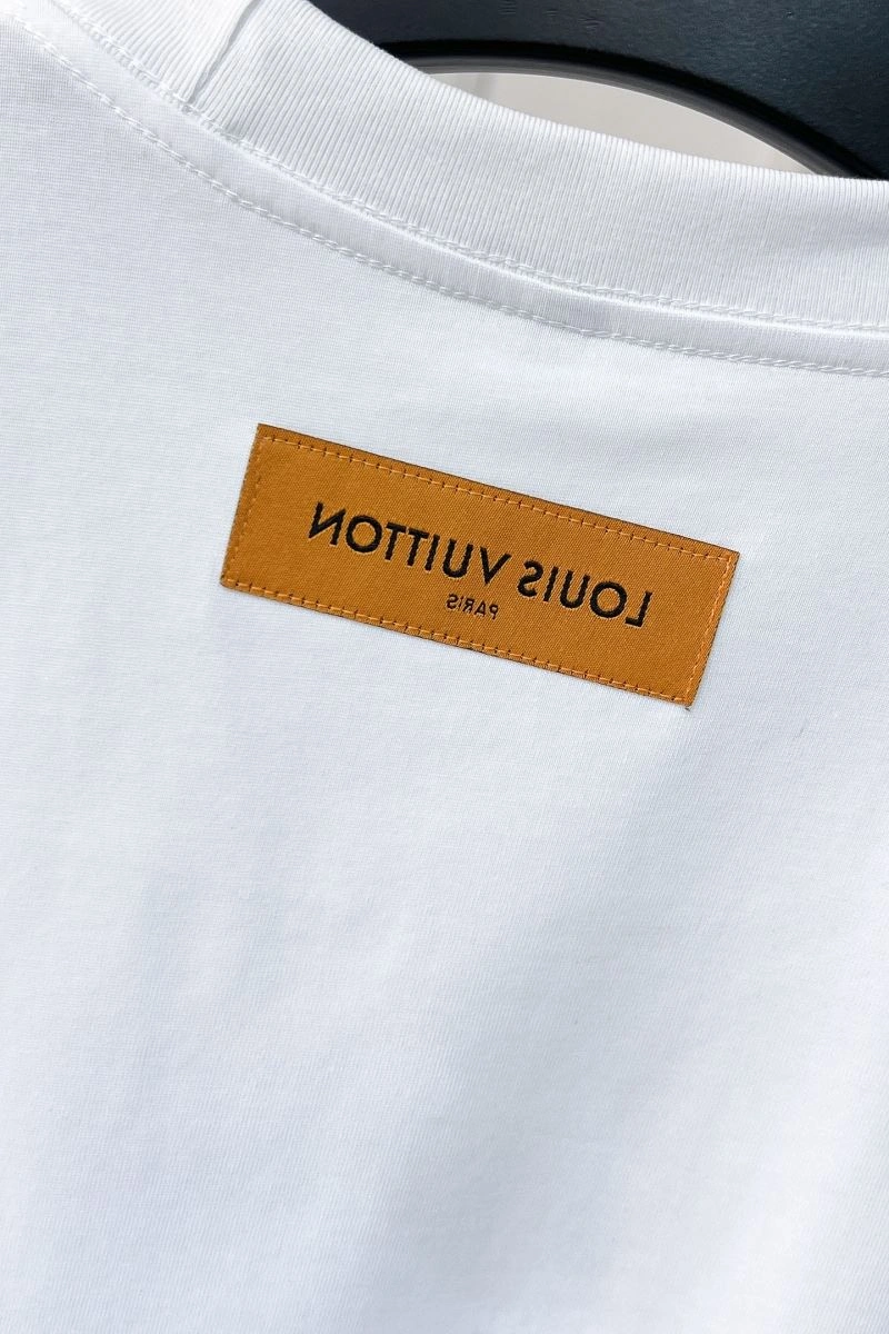 Cozy Louis Vuitton T-Shirts 135428