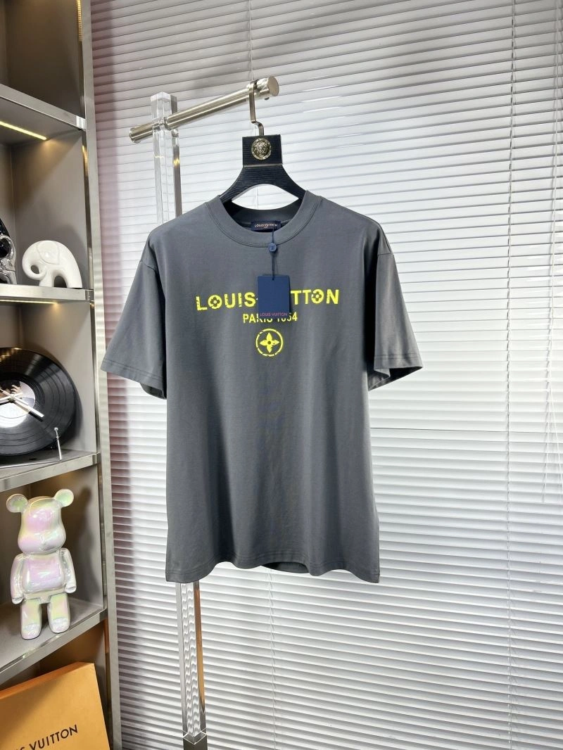 SmoothTexture Louis Vuitton T-Shirts 135419