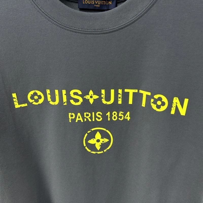 SmoothTexture Louis Vuitton T-Shirts 135419