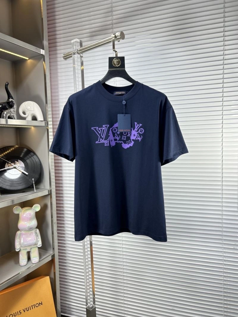 Louis Vuitton T-Shirts Fashionable 135408