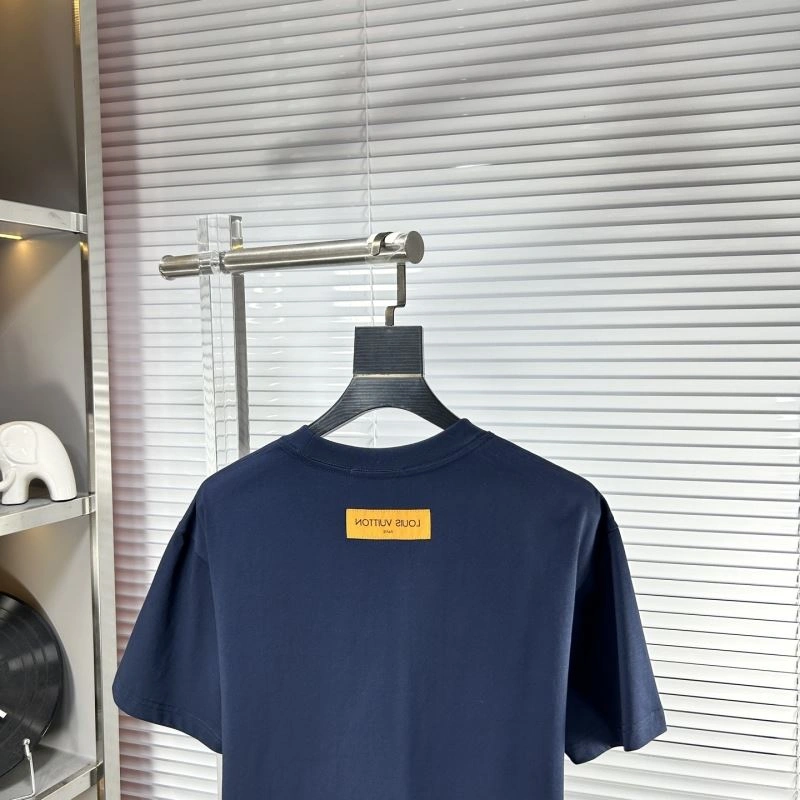 Louis Vuitton T-Shirts Fashionable 135408