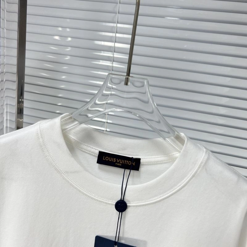 Louis Vuitton T-Shirts Fashionable 135417
