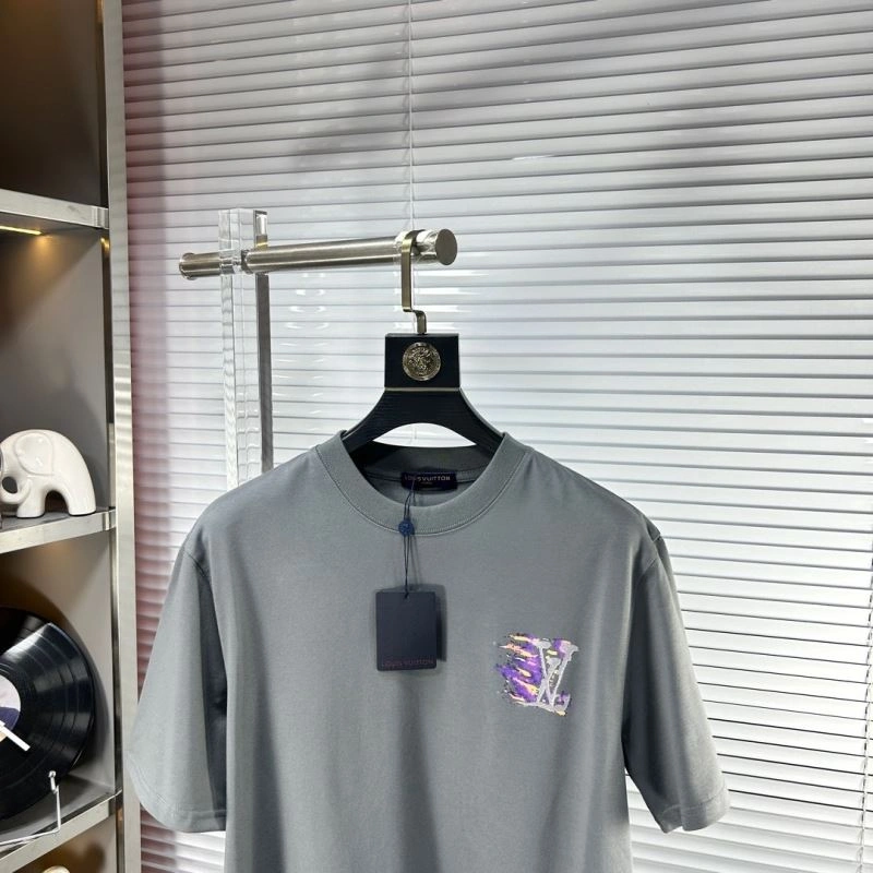 Louis Vuitton T-Shirts WeatherProof 135404
