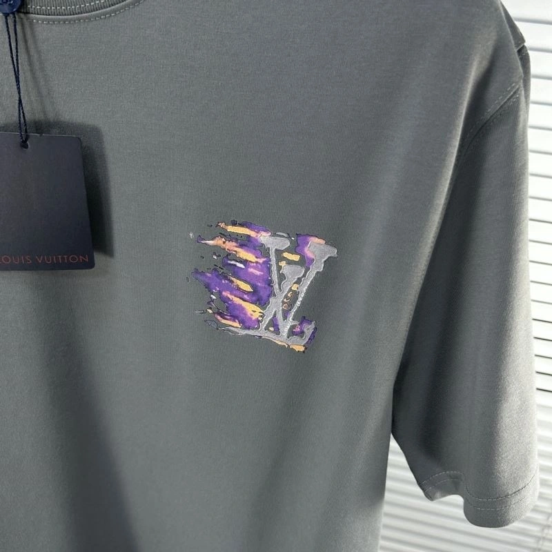 Louis Vuitton T-Shirts WeatherProof 135404