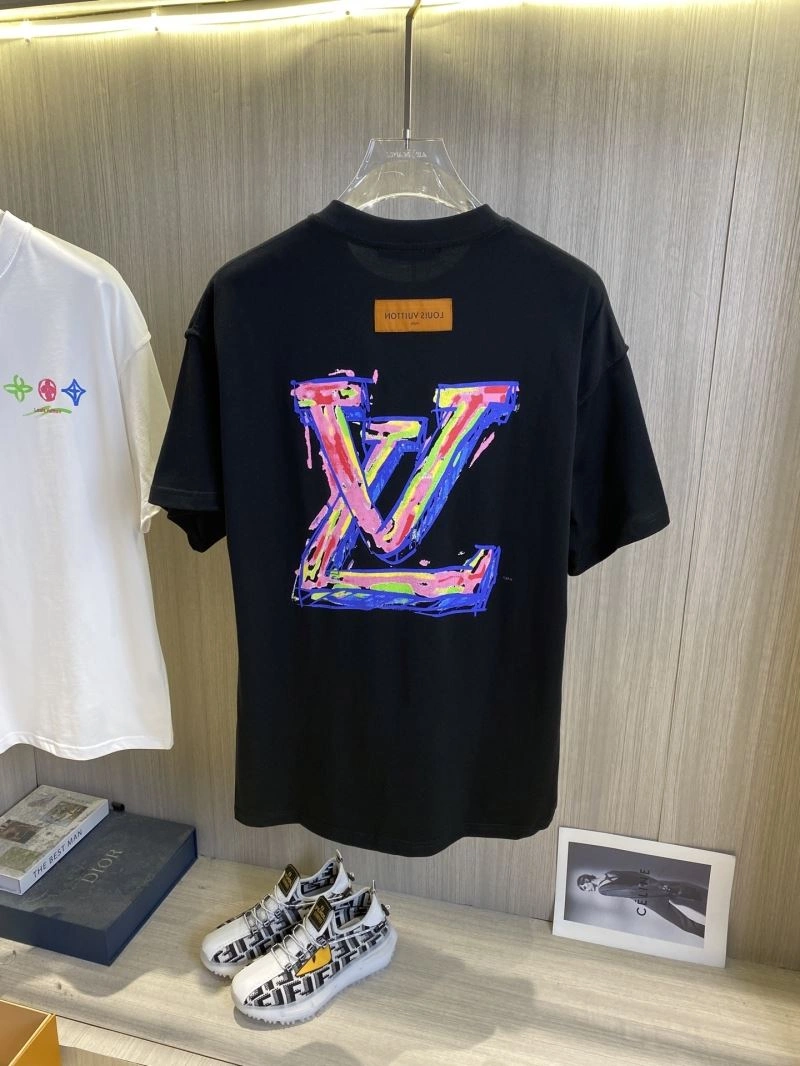 Trendsetting Louis Vuitton T-Shirts 135411