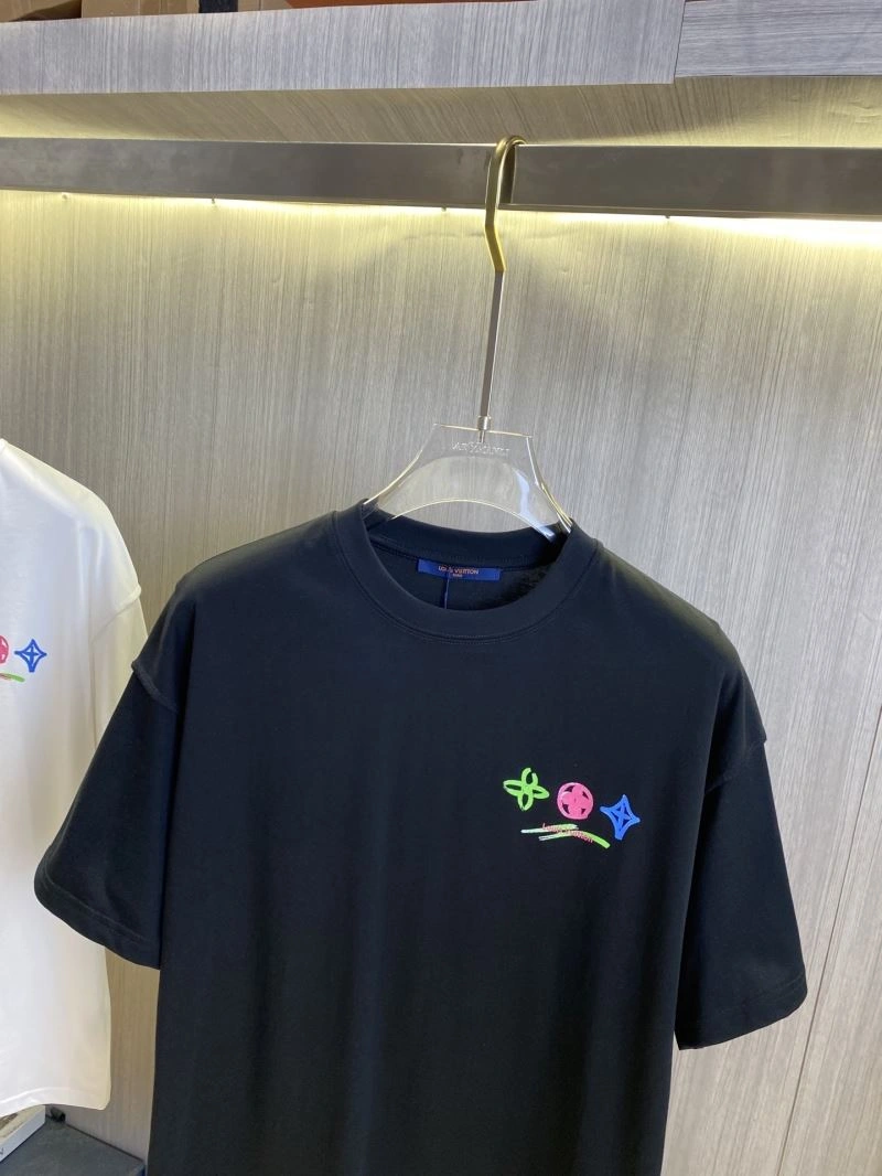 Trendsetting Louis Vuitton T-Shirts 135411
