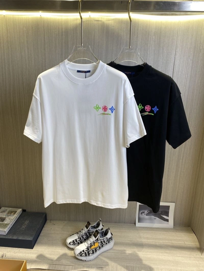 Trendsetting Louis Vuitton T-Shirts 135411