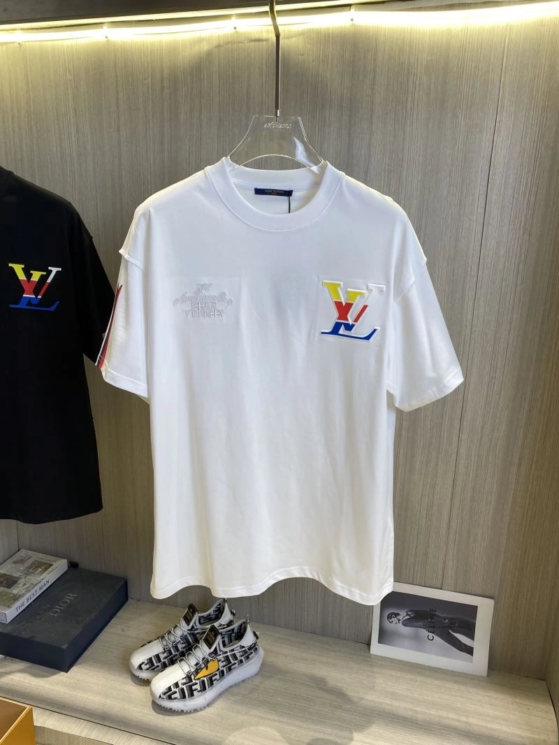 Louis Vuitton T-Shirts Bold 135414