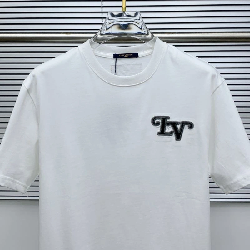 FashionForward Louis Vuitton T-Shirts 135415