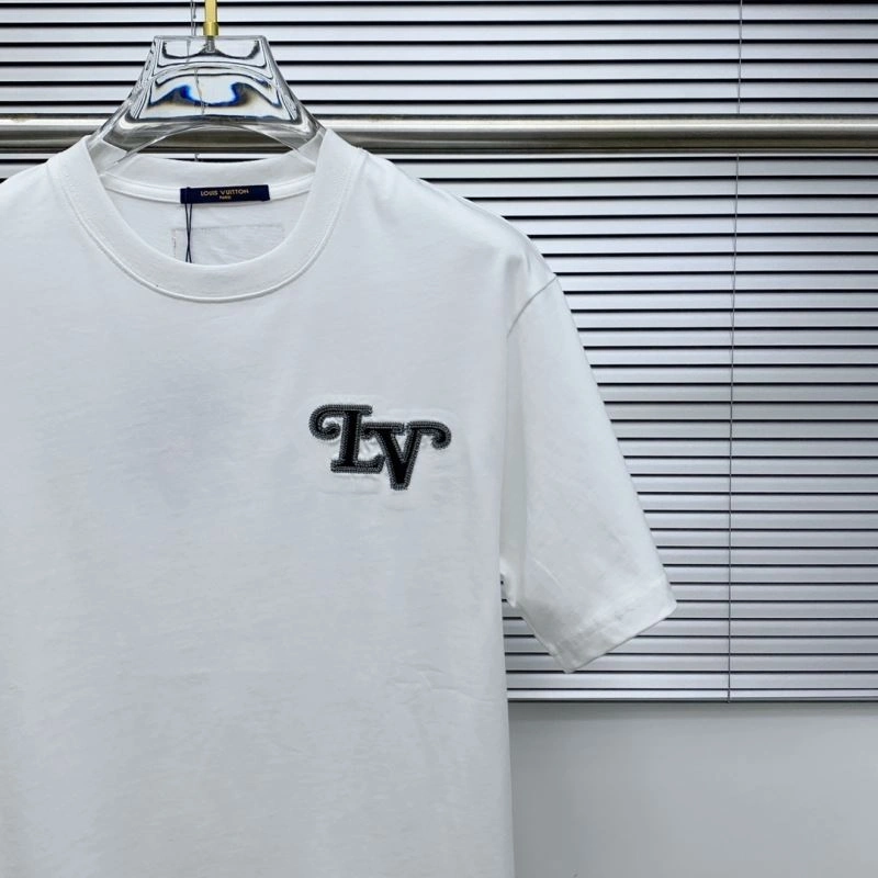 FashionForward Louis Vuitton T-Shirts 135415