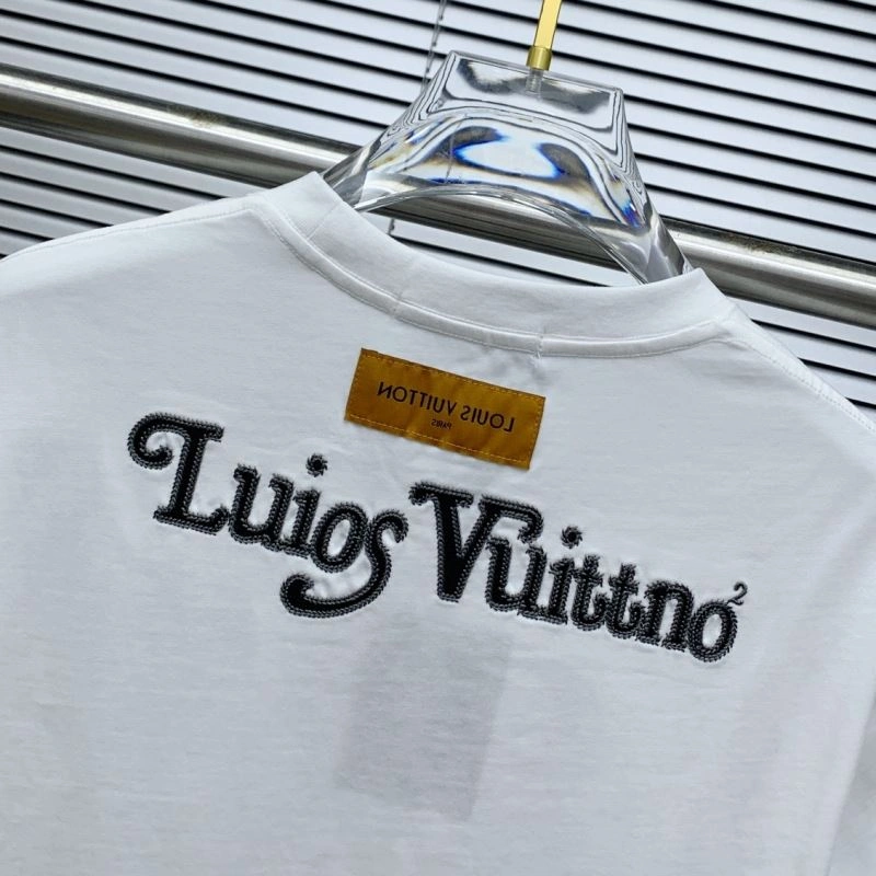 FashionForward Louis Vuitton T-Shirts 135415