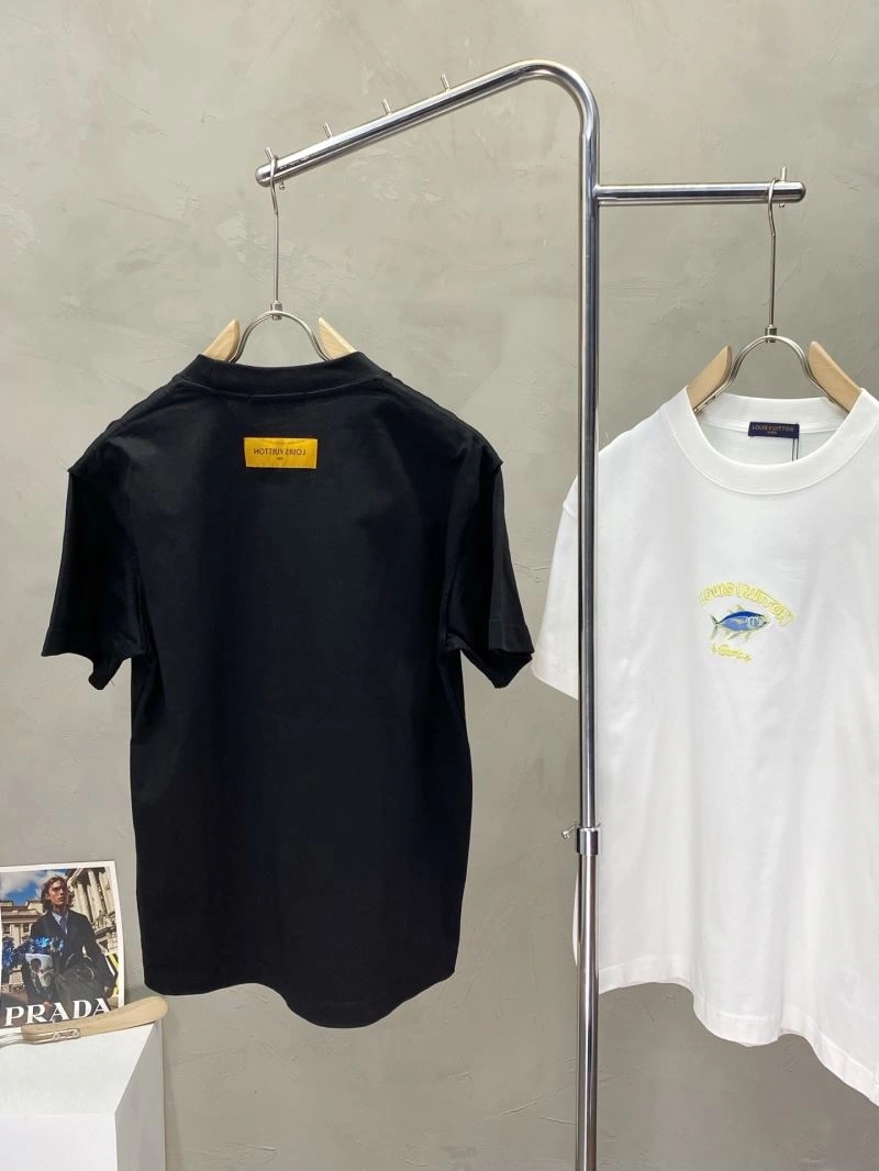 WeatherProof Louis Vuitton T-Shirts 135399
