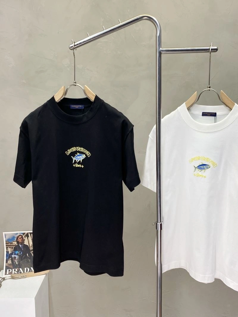 WeatherProof Louis Vuitton T-Shirts 135399