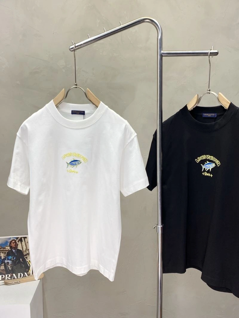 WeatherProof Louis Vuitton T-Shirts 135399