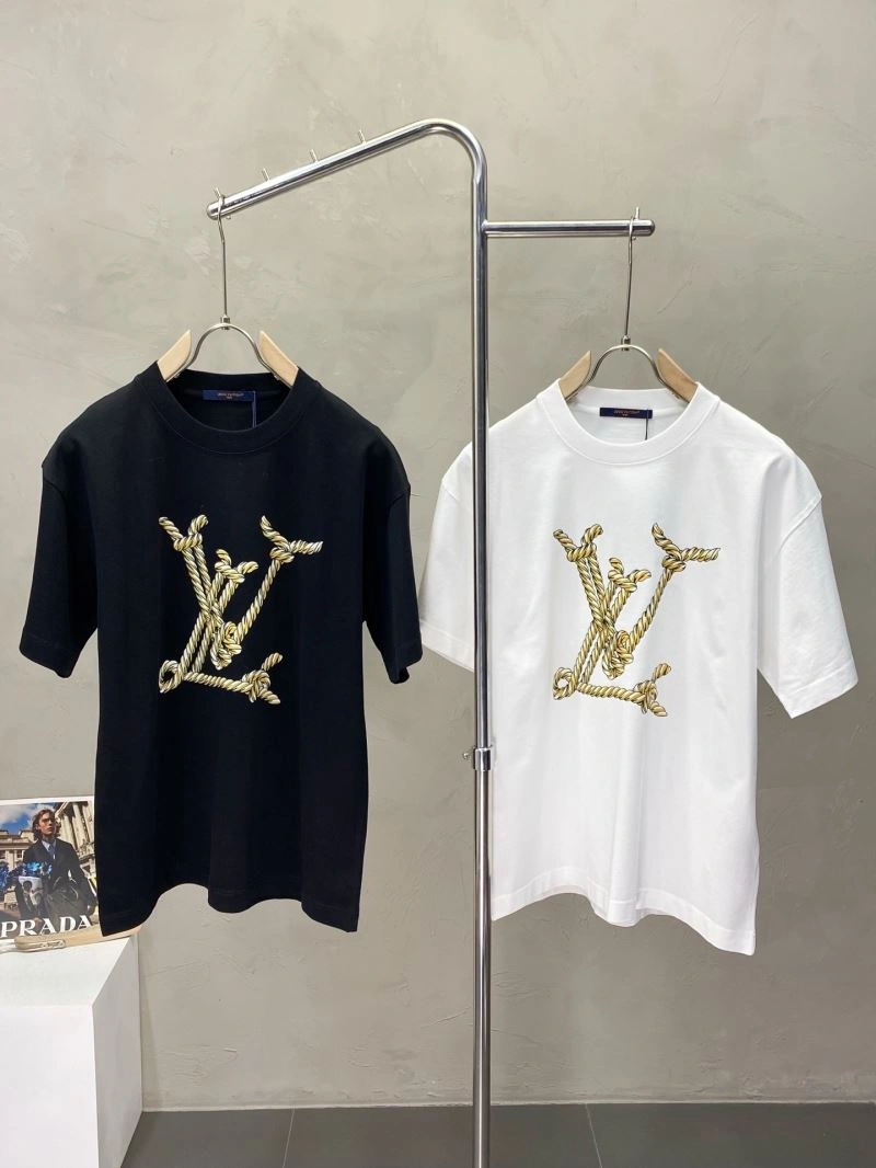 Tailored Louis Vuitton T-Shirts 135412