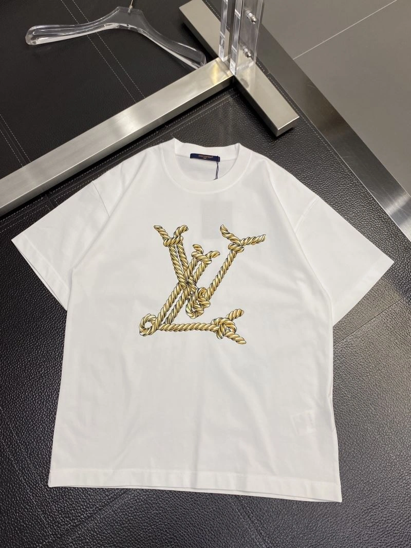 Tailored Louis Vuitton T-Shirts 135412